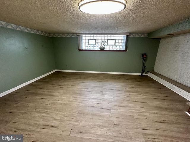 8927 REVERE ST, Philadelphia, PA 19152