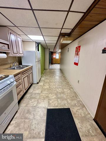 8927 REVERE ST, Philadelphia, PA 19152
