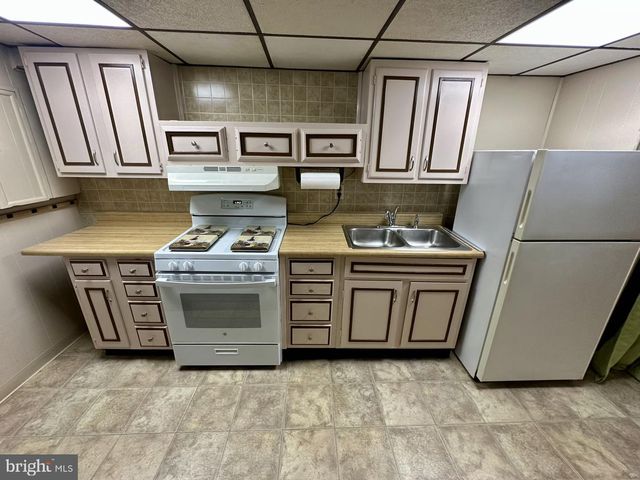 8927 REVERE ST, Philadelphia, PA 19152