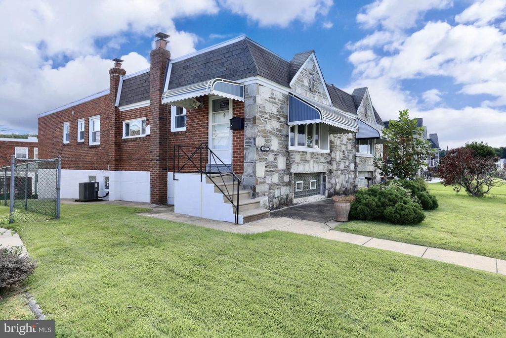 8927 REVERE ST, PHILADELPHIA, PA 19152 — photo 2