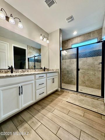 9709 E Holbert Trail, Tucson, AZ 85747