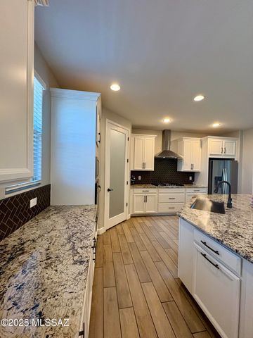 9709 E Holbert Trail, Tucson, AZ 85747