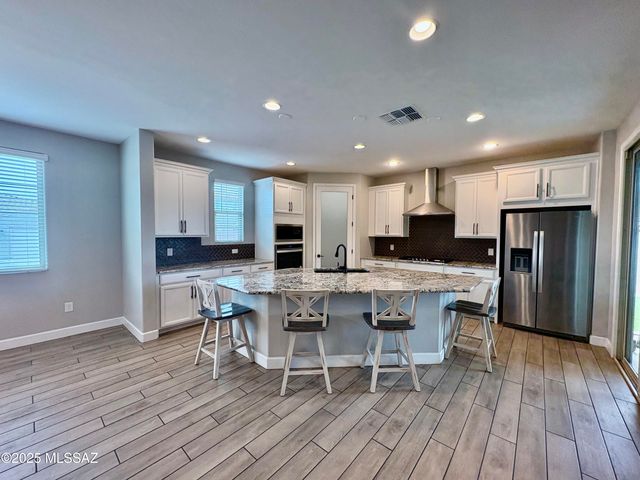 9709 E Holbert Trail, Tucson, AZ 85747