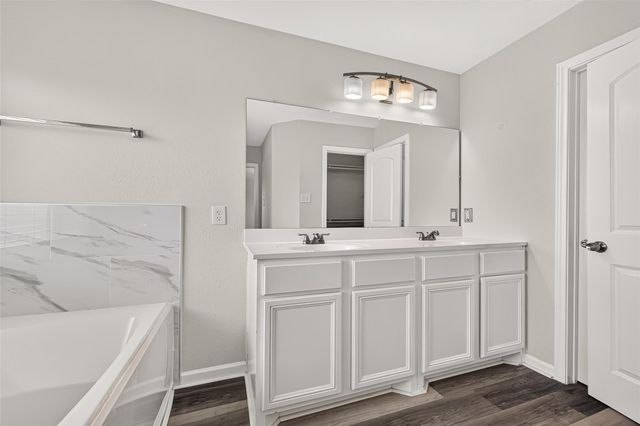7242 Autumn Bluff Lane, Richmond, TX 77407