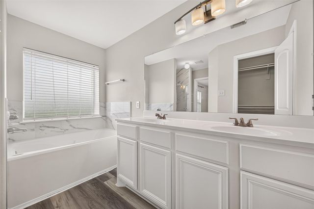7242 Autumn Bluff Lane, Richmond, TX 77407