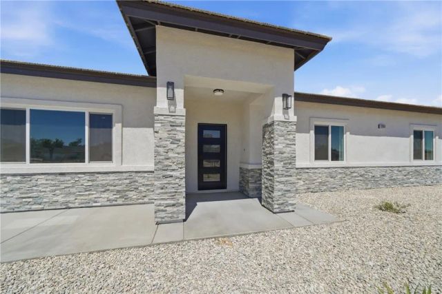 12658 Standing Bear Road, Apple Valley, CA 92308