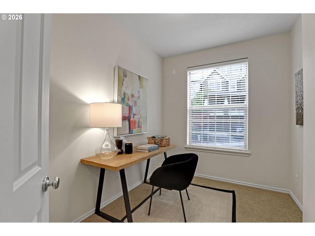 9386 Nw HARVEST HILL Dr, Portland, OR 97229