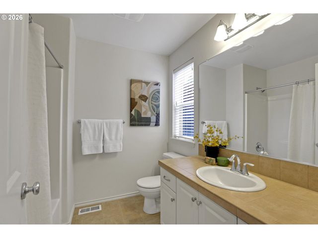 9386 Nw HARVEST HILL Dr, Portland, OR 97229