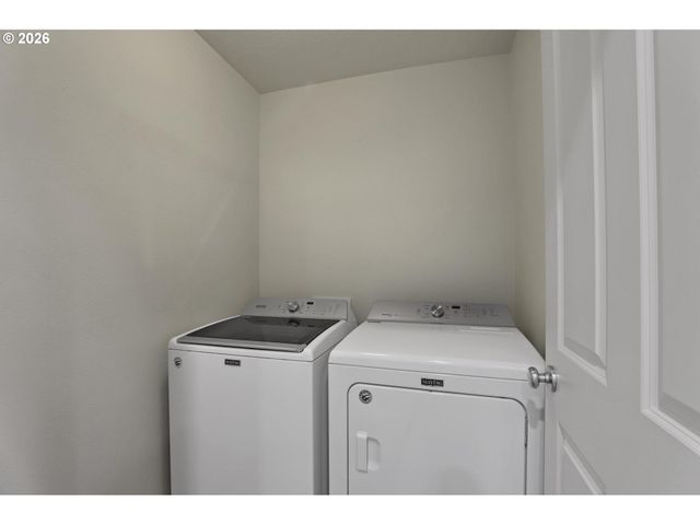 9386 Nw HARVEST HILL Dr, Portland, OR 97229