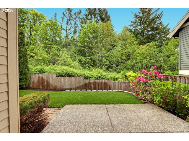 9386 Nw HARVEST HILL Dr, Portland, OR 97229