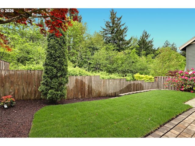 9386 Nw HARVEST HILL Dr, Portland, OR 97229
