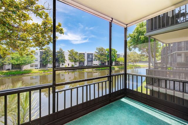 7951 58TH AVENUE N 208, St Petersburg, FL 33709