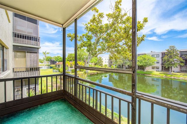 7951 58TH AVENUE N 208, St Petersburg, FL 33709