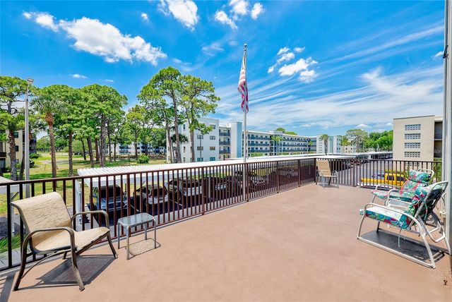 7951 58TH AVENUE N 208, St Petersburg, FL 33709