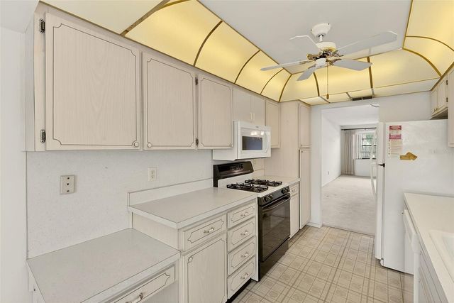 7951 58TH AVENUE N 208, St Petersburg, FL 33709