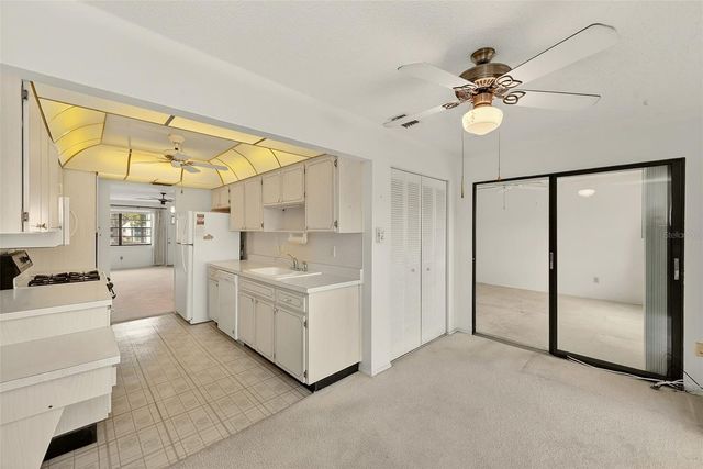 7951 58TH AVENUE N 208, St Petersburg, FL 33709