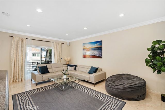 7901 Berger Avenue, Playa Del Rey, CA 90293