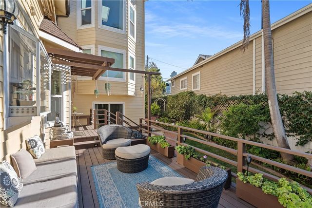 7901 Berger Avenue, Playa Del Rey, CA 90293