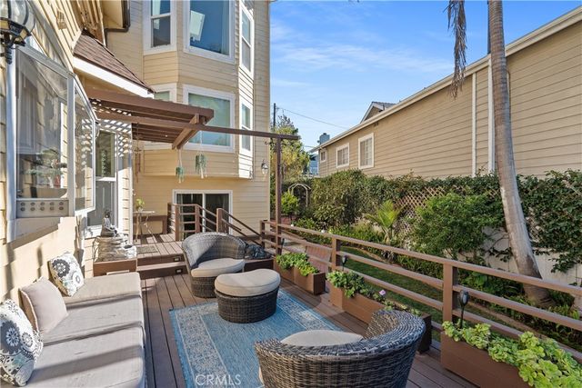 7901 Berger Avenue, Playa Del Rey, CA 90293