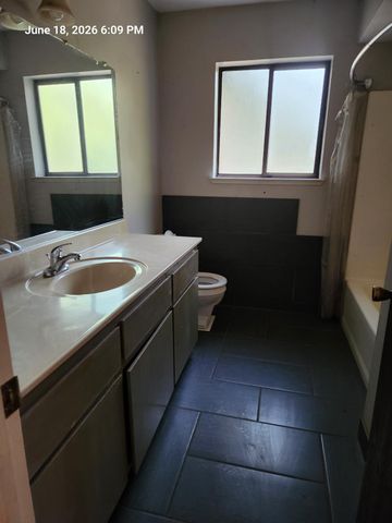14175 Rollins Park Dr, Grass Valley, CA 95945