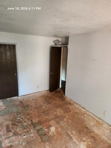 14175 Rollins Park Dr, Grass Valley, CA 95945