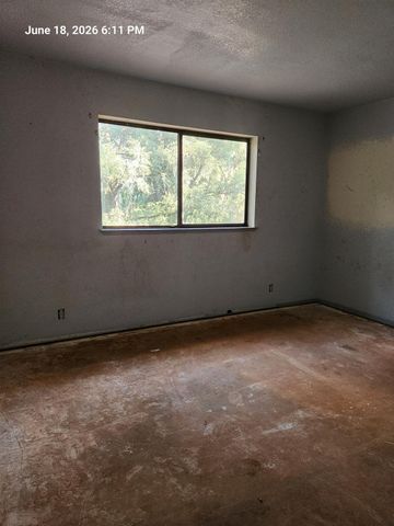 14175 Rollins Park Dr, Grass Valley, CA 95945