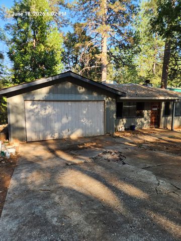 14175 Rollins Park Dr, Grass Valley, CA 95945