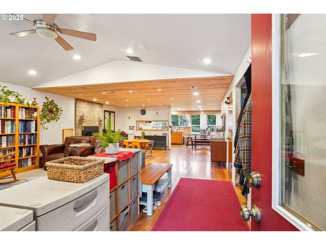 28017 Ne 132ND Ave, Battle Ground, WA 98604