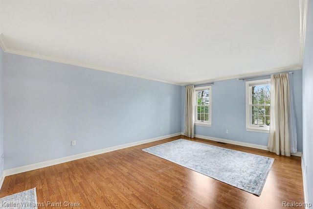 2824 Lunar Court, Lake Orion, MI 48360