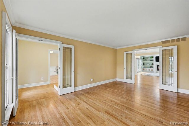 2824 Lunar Court, Lake Orion, MI 48360