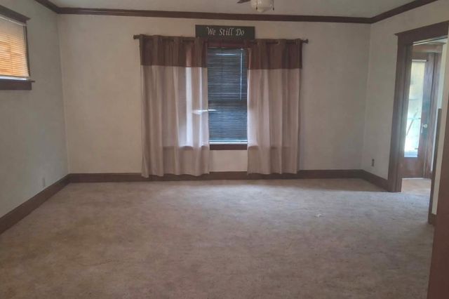 1231 S Float Avenue, Freeport, IL 61032