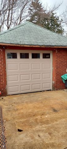 1231 S Float Avenue, Freeport, IL 61032