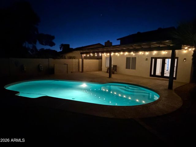6871 E KINGS Avenue, Scottsdale, AZ 85254