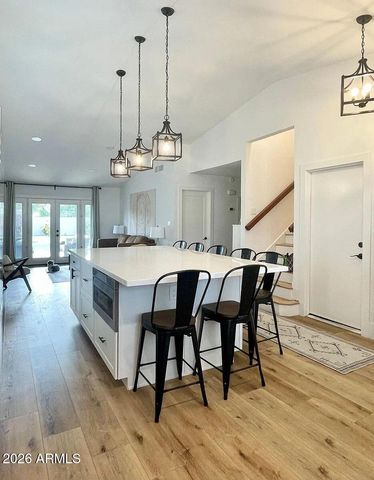 6871 E KINGS Avenue, Scottsdale, AZ 85254