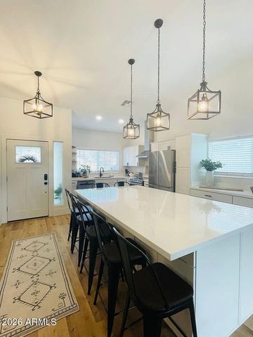 6871 E KINGS Avenue, Scottsdale, AZ 85254