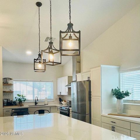 6871 E KINGS Avenue, Scottsdale, AZ 85254