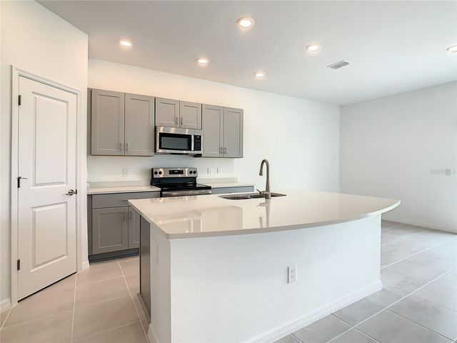 1256 LAGO VISTA COURT, Kissimmee, FL 34746