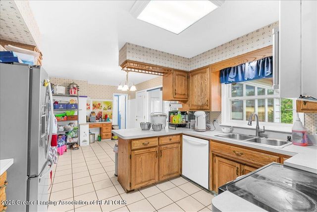4340 Appletree Lane, Lansing, MI 48917