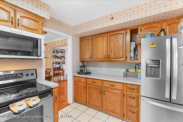 4340 Appletree Lane, Lansing, MI 48917