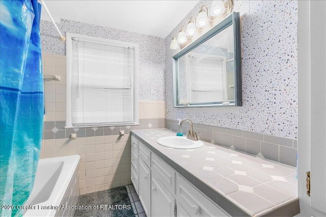 4340 Appletree Lane, Lansing, MI 48917