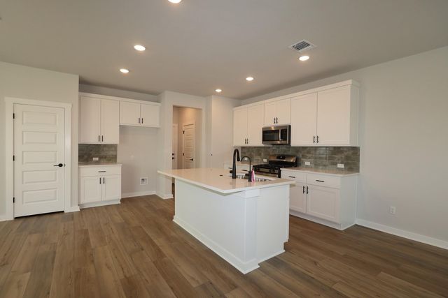 206 Marie WAY, Georgetown, TX 78626