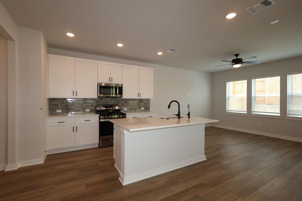 206 Marie WAY, Georgetown, TX 78626
