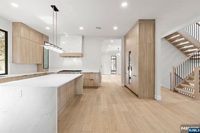 12 Meadow Court, Norwood, NJ 07648