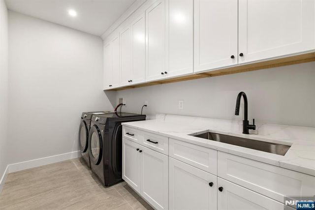 12 Meadow Court, Norwood, NJ 07648