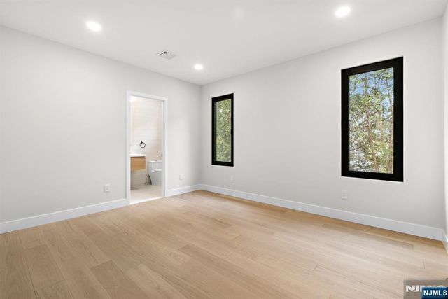 12 Meadow Court, Norwood, NJ 07648