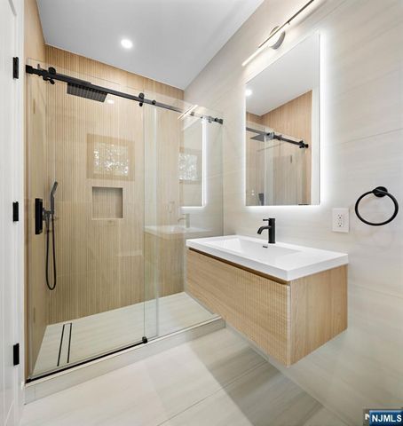 12 Meadow Court, Norwood, NJ 07648