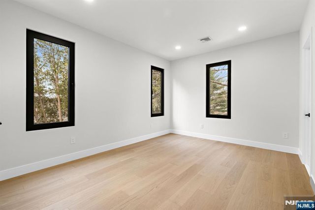 12 Meadow Court, Norwood, NJ 07648