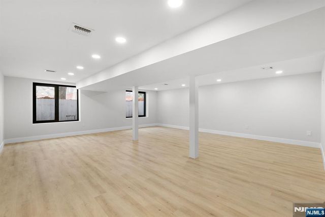 12 Meadow Court, Norwood, NJ 07648