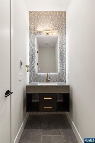 12 Meadow Court, Norwood, NJ 07648