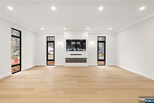 12 Meadow Court, Norwood, NJ 07648